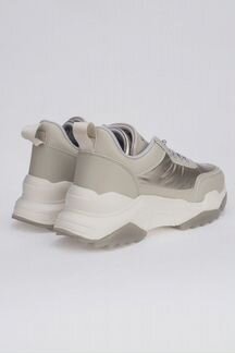 Кроссовки женские 38/39