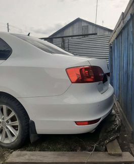 Volkswagen Jetta 1.4 МТ, 2013, битый, 178 000 км