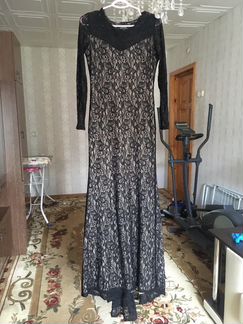 Платья вечерние