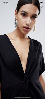 Свободное платье с узелком