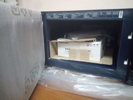 Микроволновка Samsung MS2323H3115QK