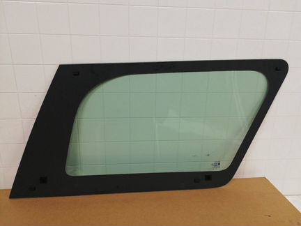Стекло глухое заднее левое Cadillac Escalade 3