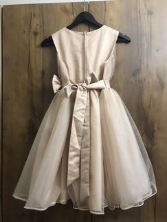 Платье праздничное