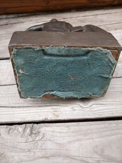 Бронзовая статуэтка 