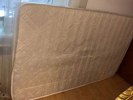 Матрас 120х200 сильно бу