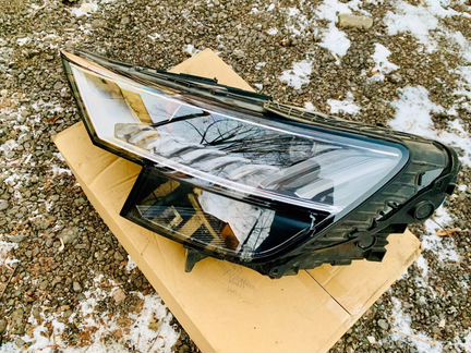 Фара левая Audi Q8 4M