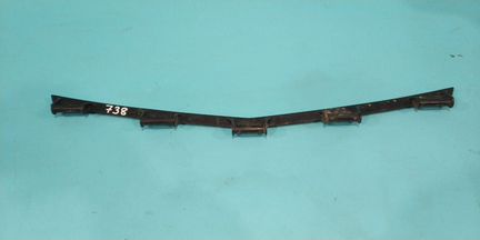 Направляющая переднего бампера Mercedes Benz W221