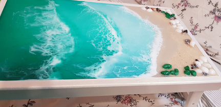 Кроватный столик