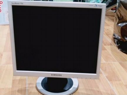 Монитор samsung
