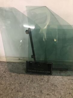 Стёкла правой левой двери Mercedes W 116