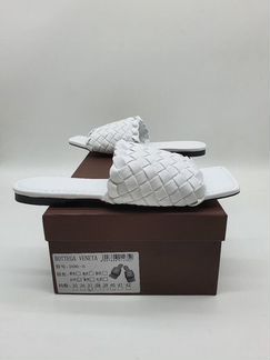 Шлепанцы bottega veneta плетеные женские