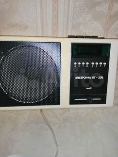 Трехпрограммный приемник с часами