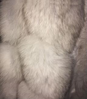 Меховая жилетка из песца