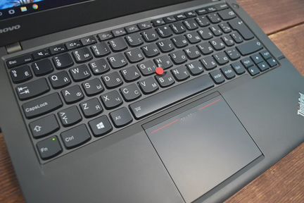 Ноутбук Lenovo ThinkPad X240 i5