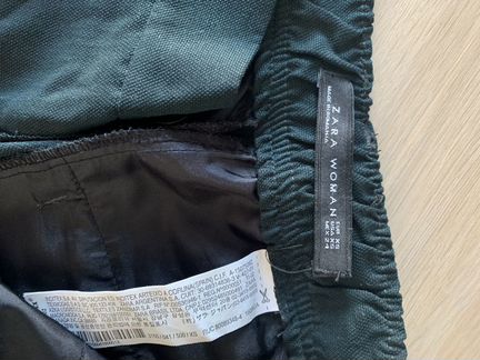 Темно-зелёные брюки чинос zara