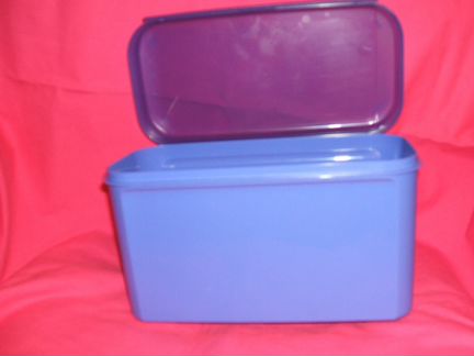 Кристальная емкость, 2.6 л, фиолетовая (tupperware
