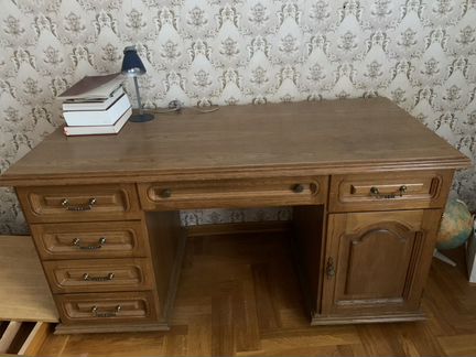 Письменный стол для школьника