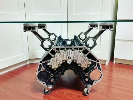 Стол из блока V8 от BMW