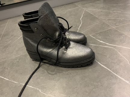 Новые кожаные ботинки Carlo Pozalini