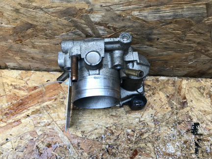 Дроссельная заслонка Skoda Octavia Tour 1U (1998