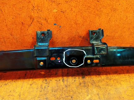 Усилитель бампера передний верхний Mitsubishi