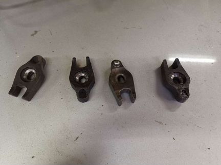 Форд фокус 2 1.8 дизель кронштейн Топливной фарсун