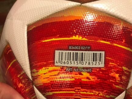 Футбольный мяч лиги чемпионов Madrid 19