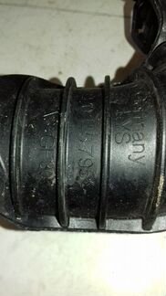 Патрубок интеркулера Туарег 10-17 года 7P0145795C