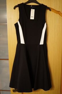 Armani French Connection Caractere платья