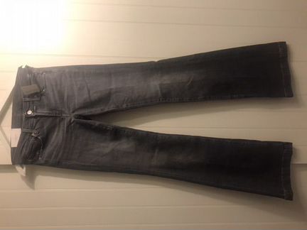 7forallmankind джинсы жен р26 новые