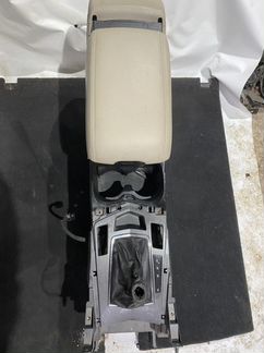 Подлокотник Cadillac SRX 2