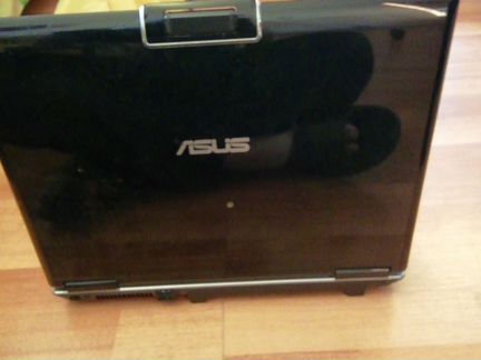 Ноутбук asus +зарядное устройство