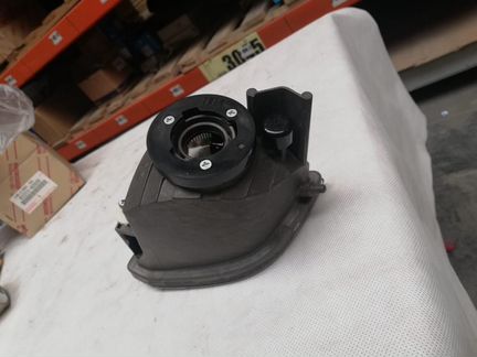 Туманка правая Toyota RAV 4 81211-42020