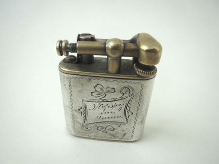 Зажигалка бензиновая в серебре. Латвия,1930-е гг