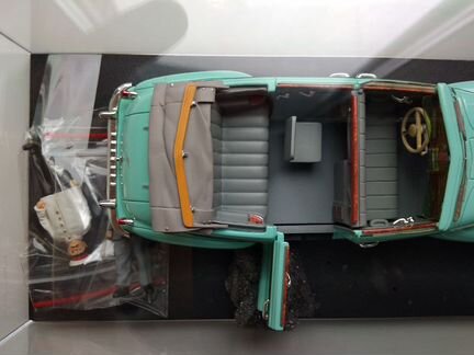 Зис-110Б фаэтон 1950 г. с двумя фигурками 43002G