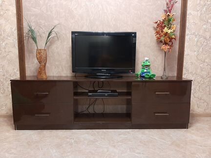 Тумба под телевизор