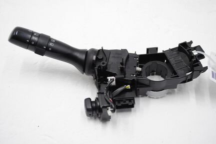 Переключатель подрулевой левый Toyota LC 200