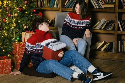 Свитера с оленями