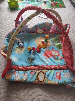 Детский игровой коврик, игрушки и ванночка бесплат